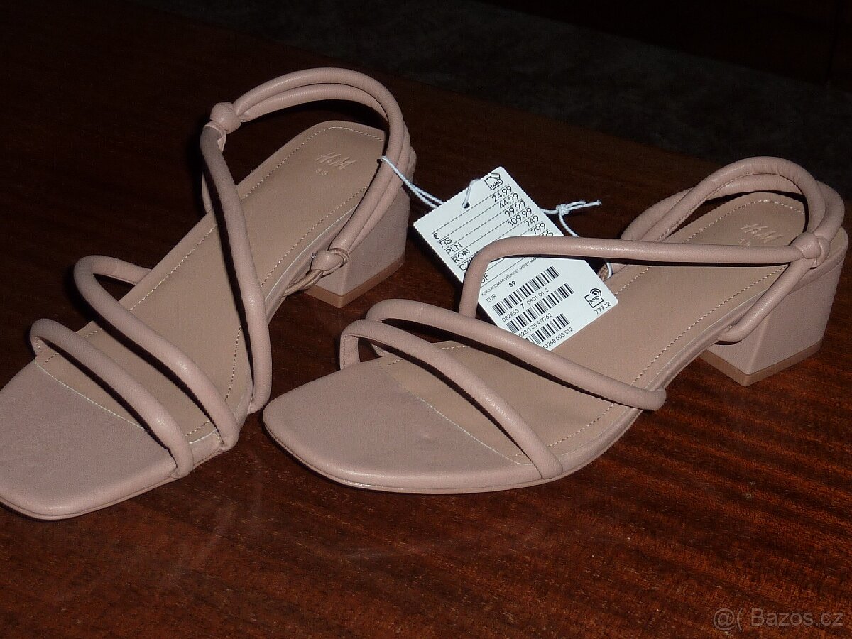 Nové-H&M-Pěkné sandálky,vel.39

