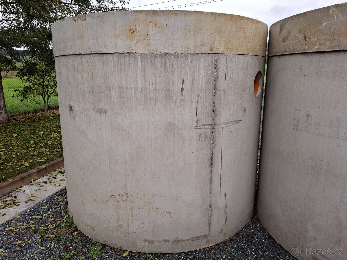 2 x betonová jímka na dešťovou vodu - dešťovka