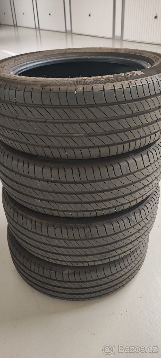 Jako nové 205/55/17 Michelin Primacy 4, DOT 2023
