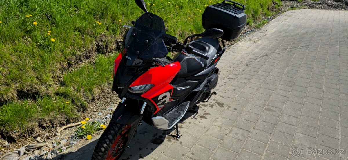 Aprilia SR GT 125 sport