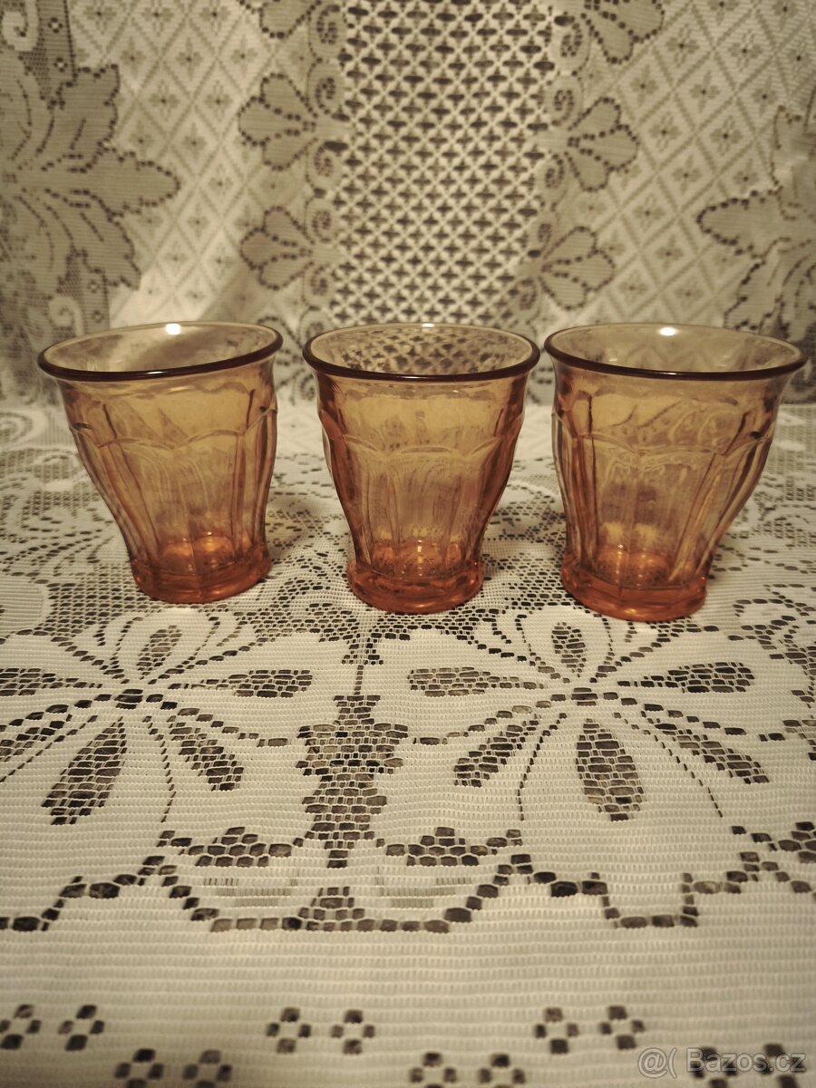 Růžové skleničky ,Durit.