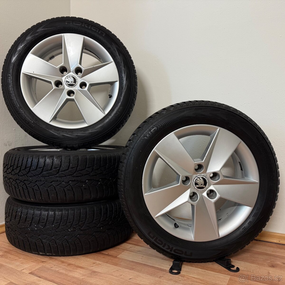 ŠKODA OCTAVIA 3 5x112 R16 ET46+ZIMNÍ 205/55R16 5mm