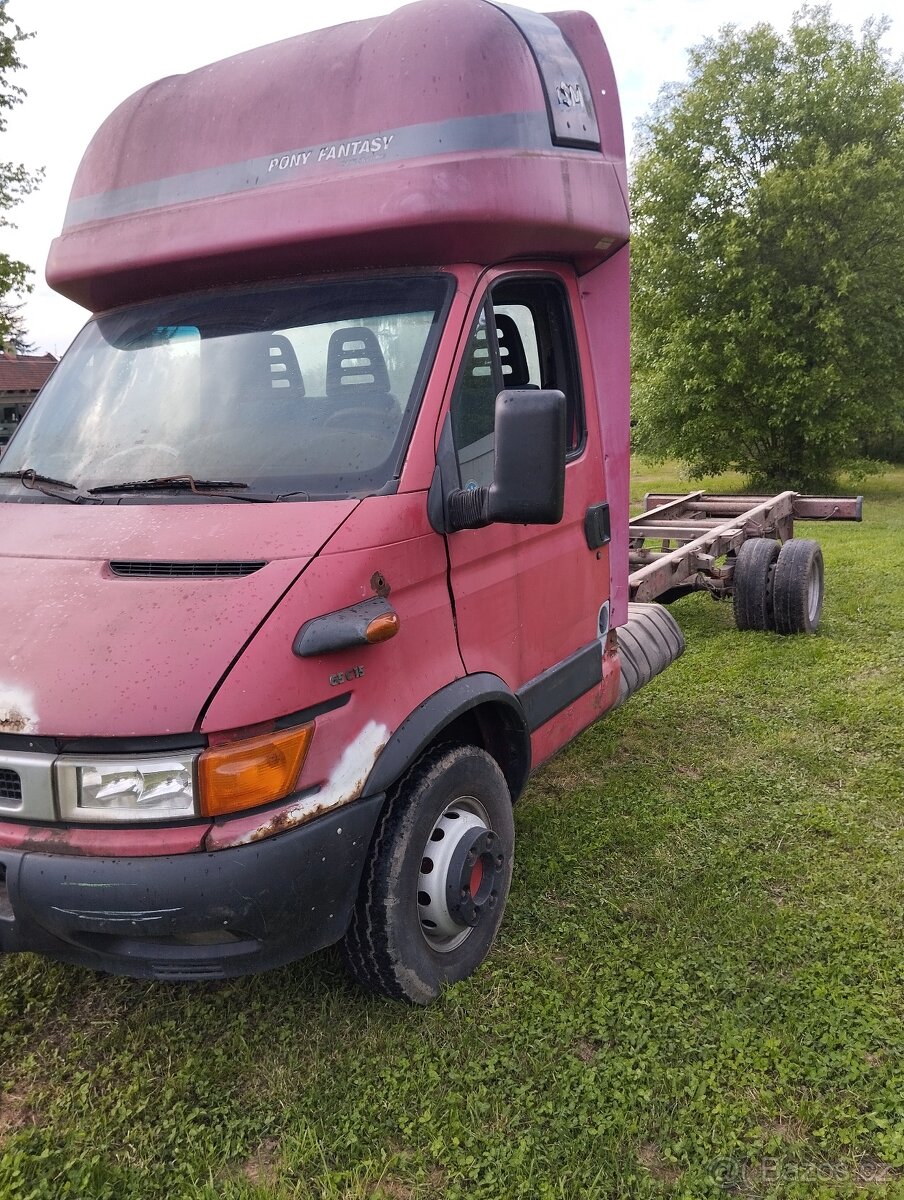 Iveco daily2.8 na náhradní díly