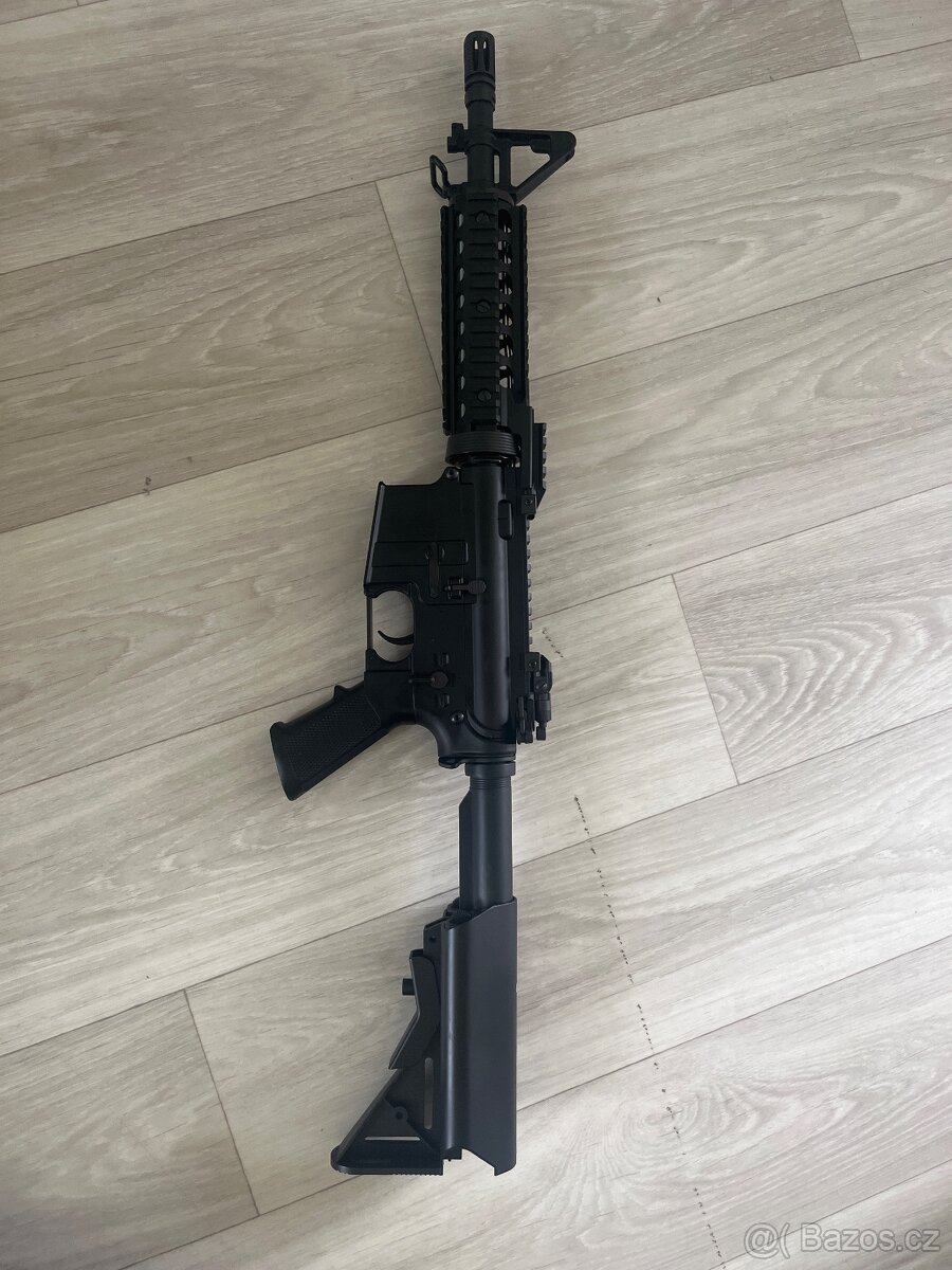 Airsoftová zbraň M4