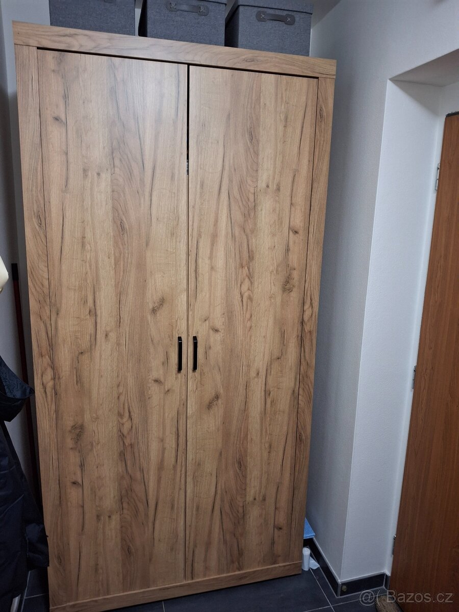 Šatní skříň