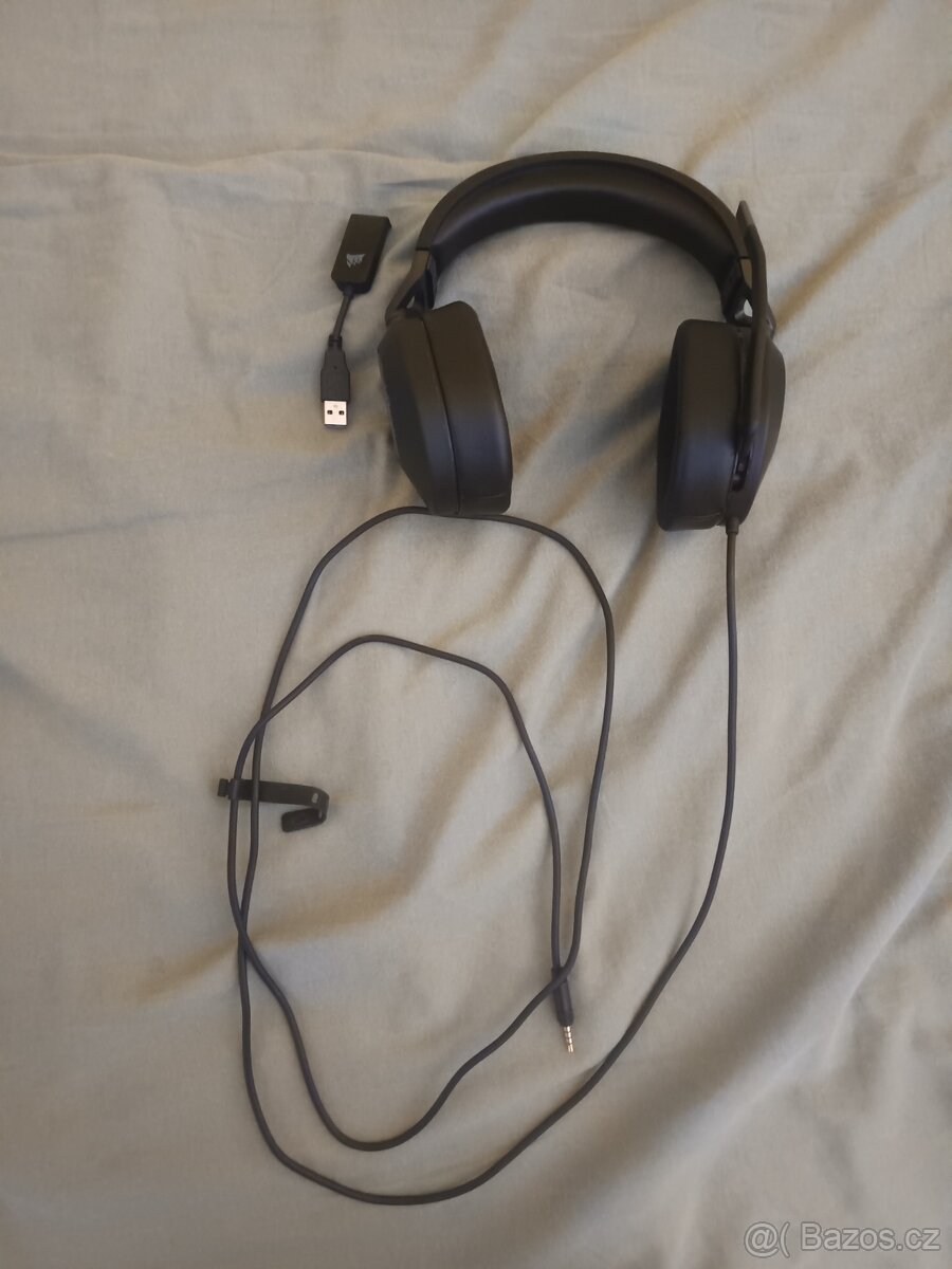 Herní sluchátka Corsair HS65 Surround Černé (PC,PS4,5,XBOX)