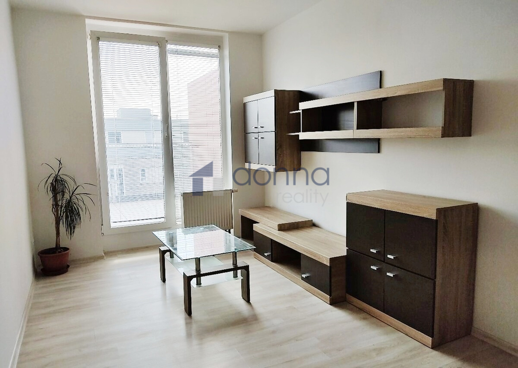 Pronájem bytu 2+kk, 54m2 + terasa 16m2, ul. Chotěšovská, Pr
