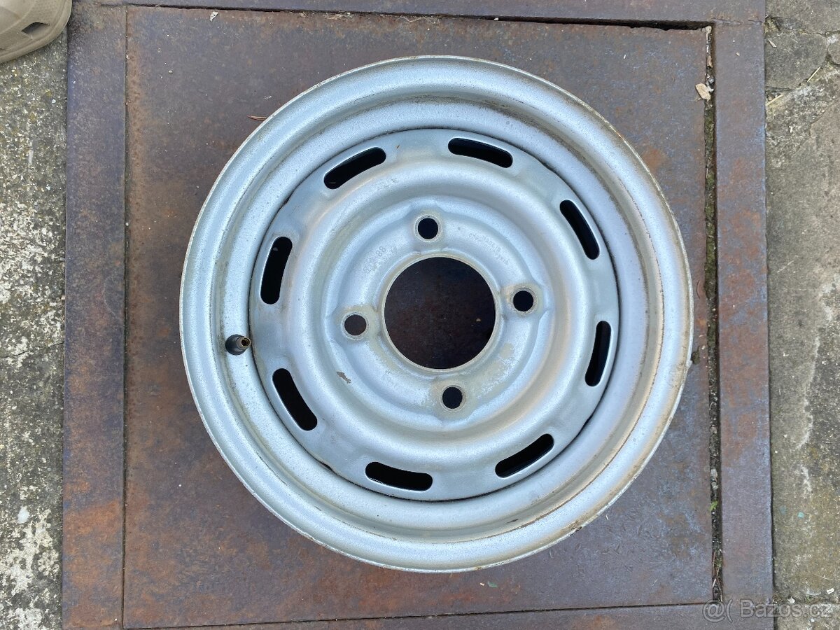 Škoda Favorit - disk