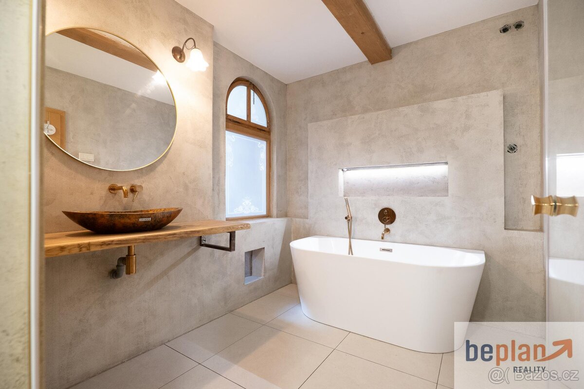 Prodej vícegeneračního rodinného domu, Boletice nad Labem