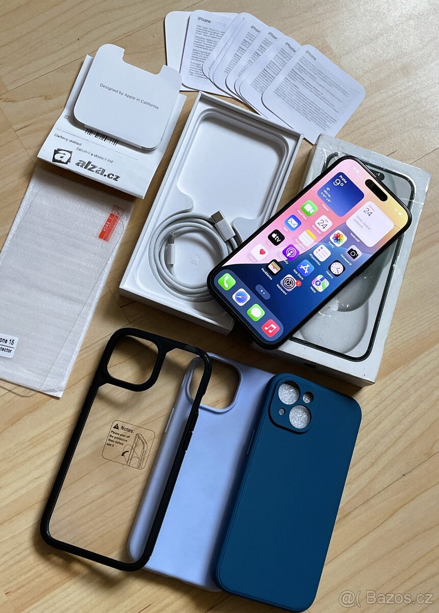 Apple Iphone 15 128GB Black -- KRÁSNÝ STAV - 100% baterie