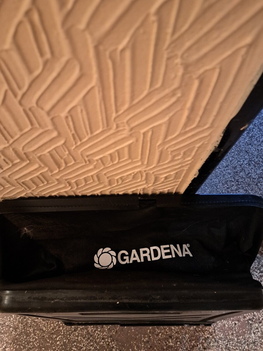 Sběrný koš  Gardena pro vřetenové sekačky 4029-20