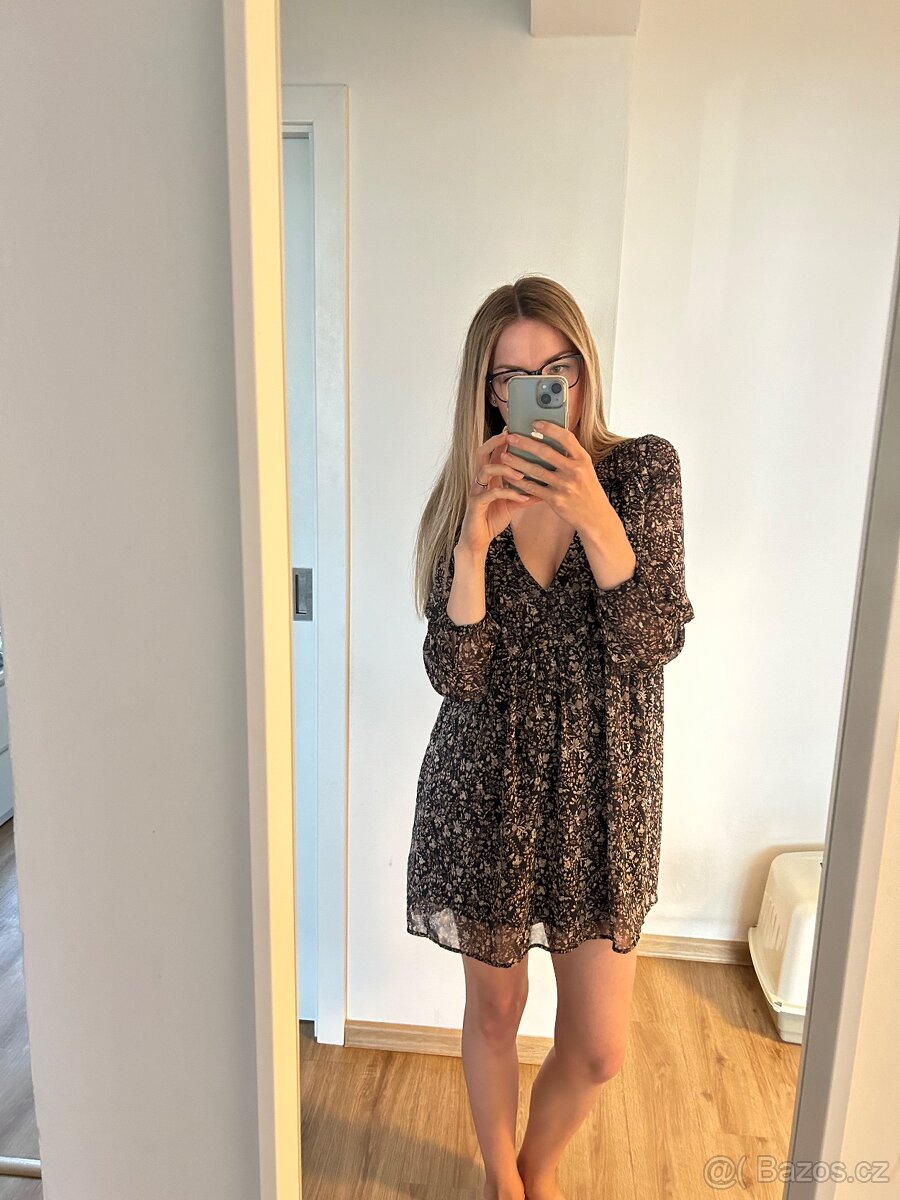 Volné květované šaty Zara