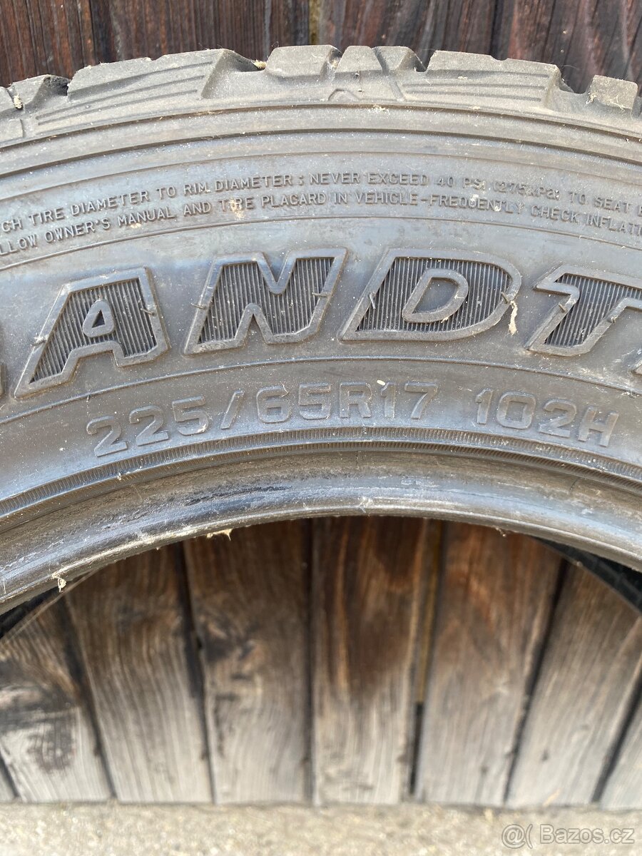 Pneu 225/65/17  102H DUNLOP GRANDTREK  AT3