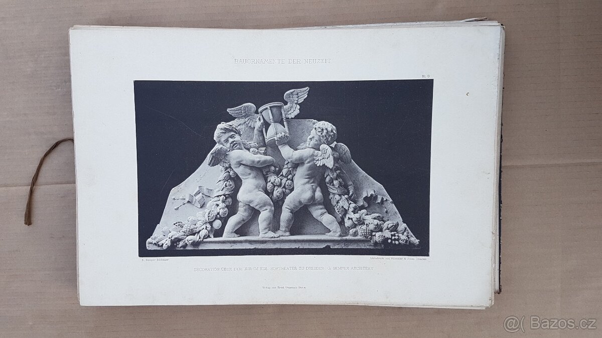 Starou obrazovou sbírku stavebních ornamentů