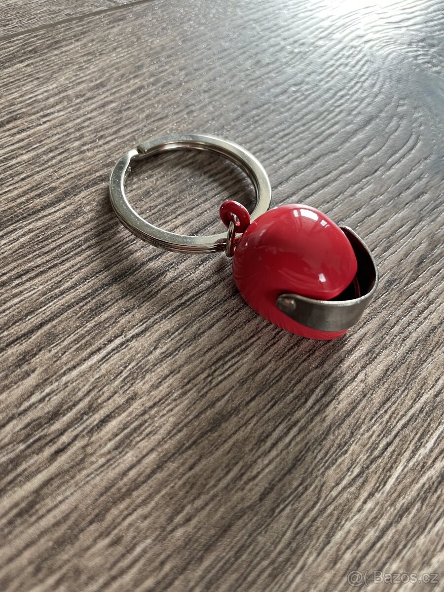 Přívěsek na klíče - helma