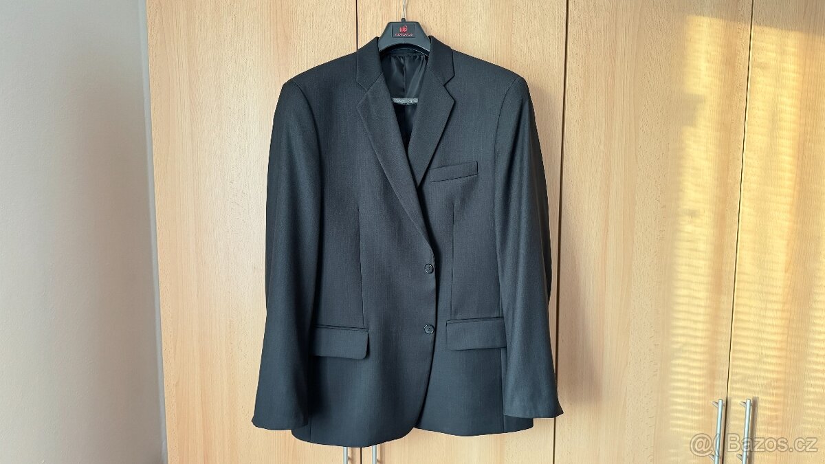 Pánský černý oblek Magra (EU 54)