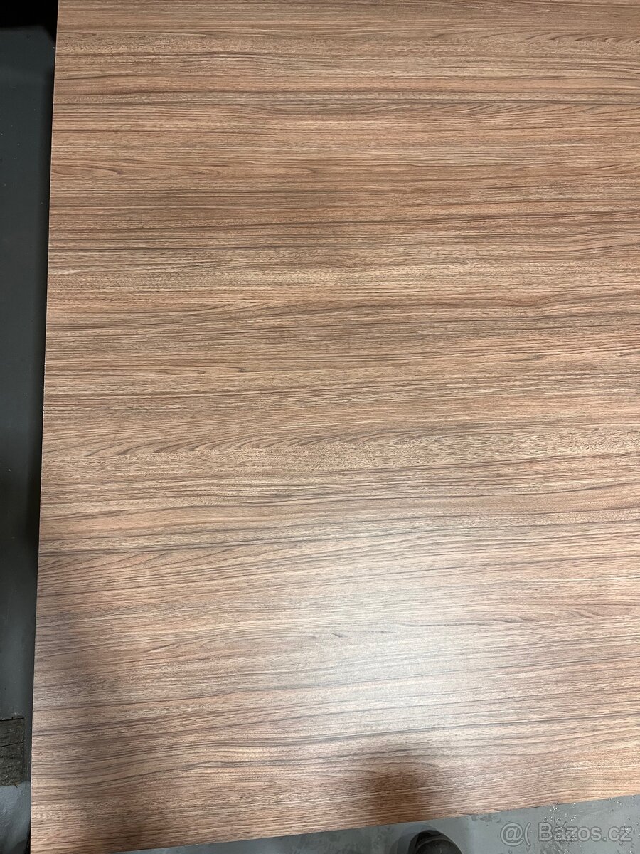 Překližka pro karavany a vestavby – lehká, foliovaná