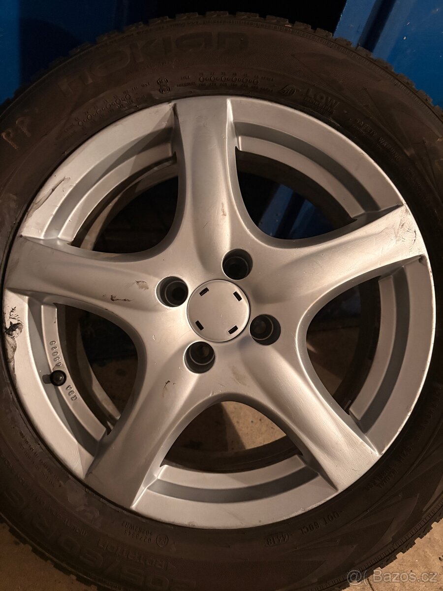 Kola r16 4x100 se zimními pneu nokian wr