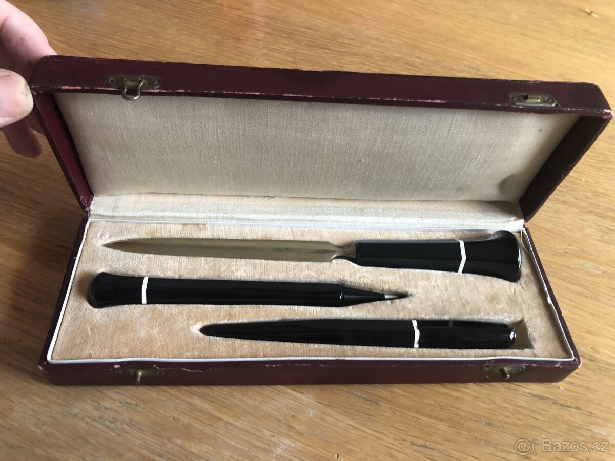 Starozitna psaci souprava Spilba