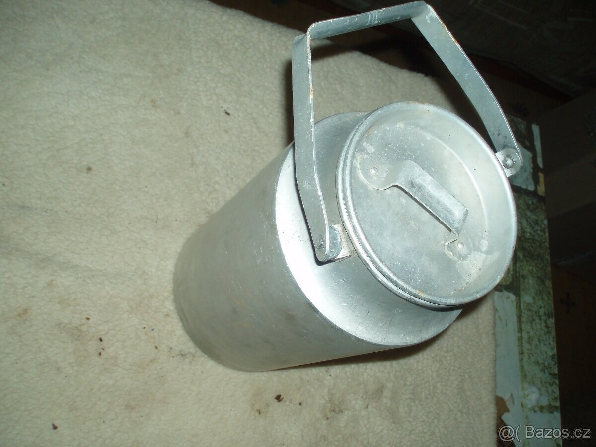 Velká retro hliníková bandaska cca 6 litrů - viz foto