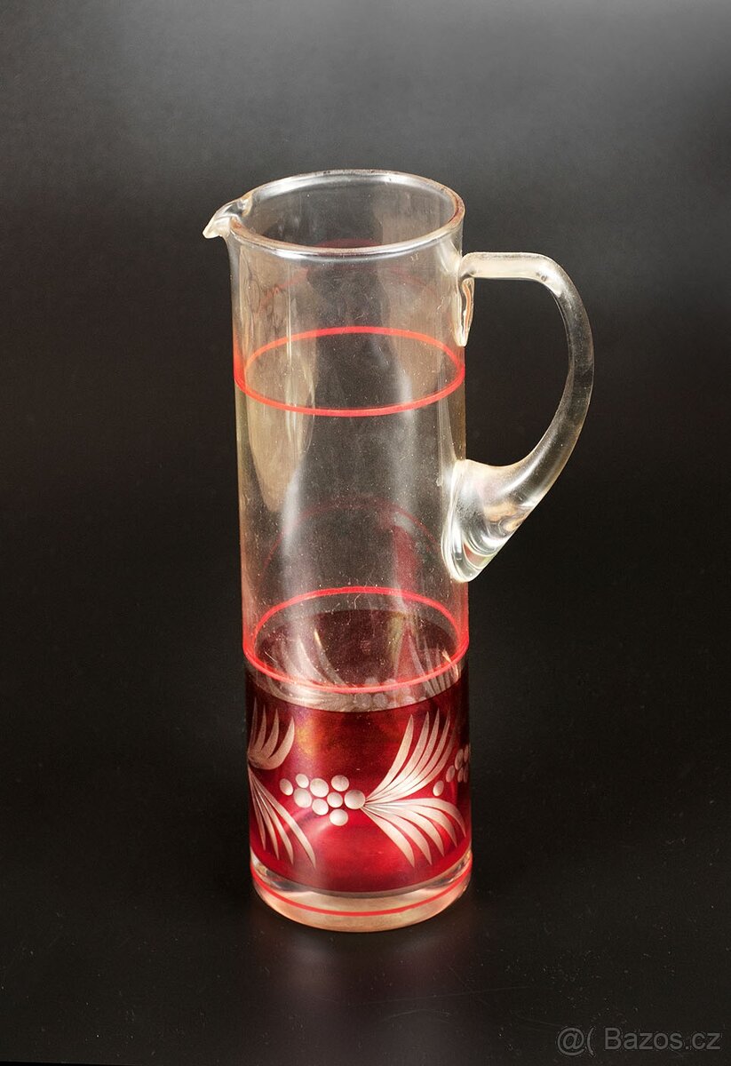 NÁDHERNÝ STARÝ DŽBÁN S ČERVENÝM MOTIVEM