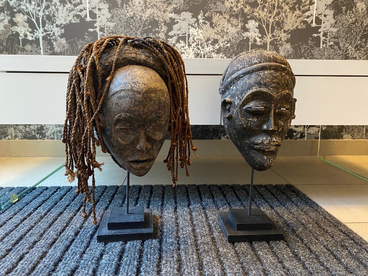 Originálních dřevěné masky z Konga