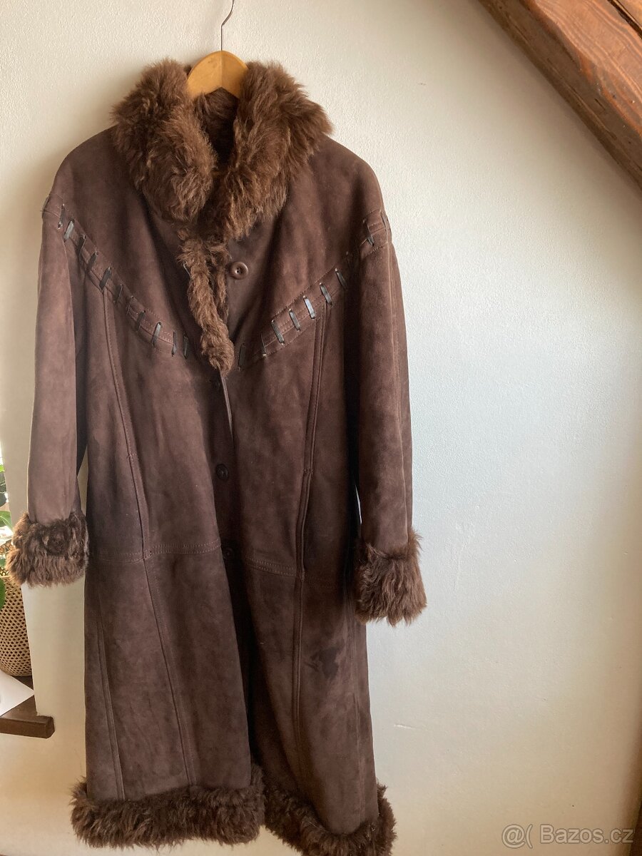Pravý semišový kabát s kožešinou uvnitř - shearling coat
