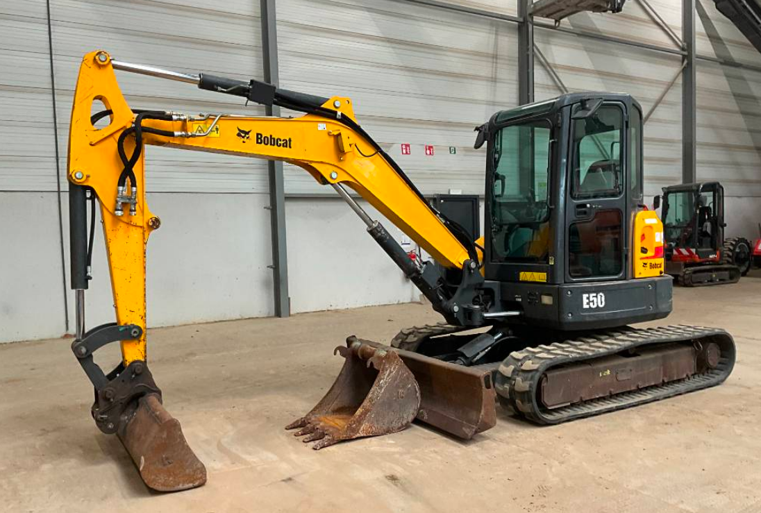 BAGR BOBCAT E 50 REZERVACE