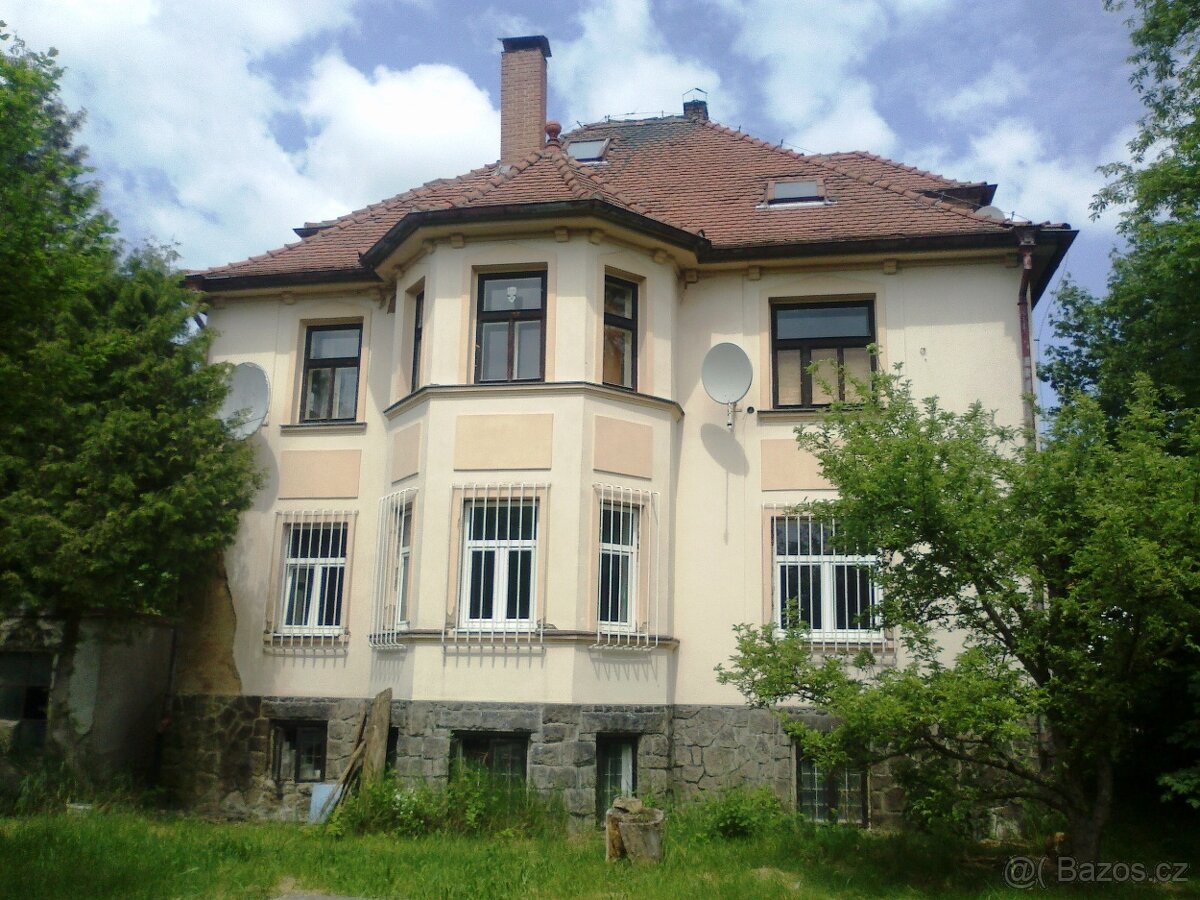 Vila 440 m2 v České Lípě, pozemek 1145 m2, na Slovance
