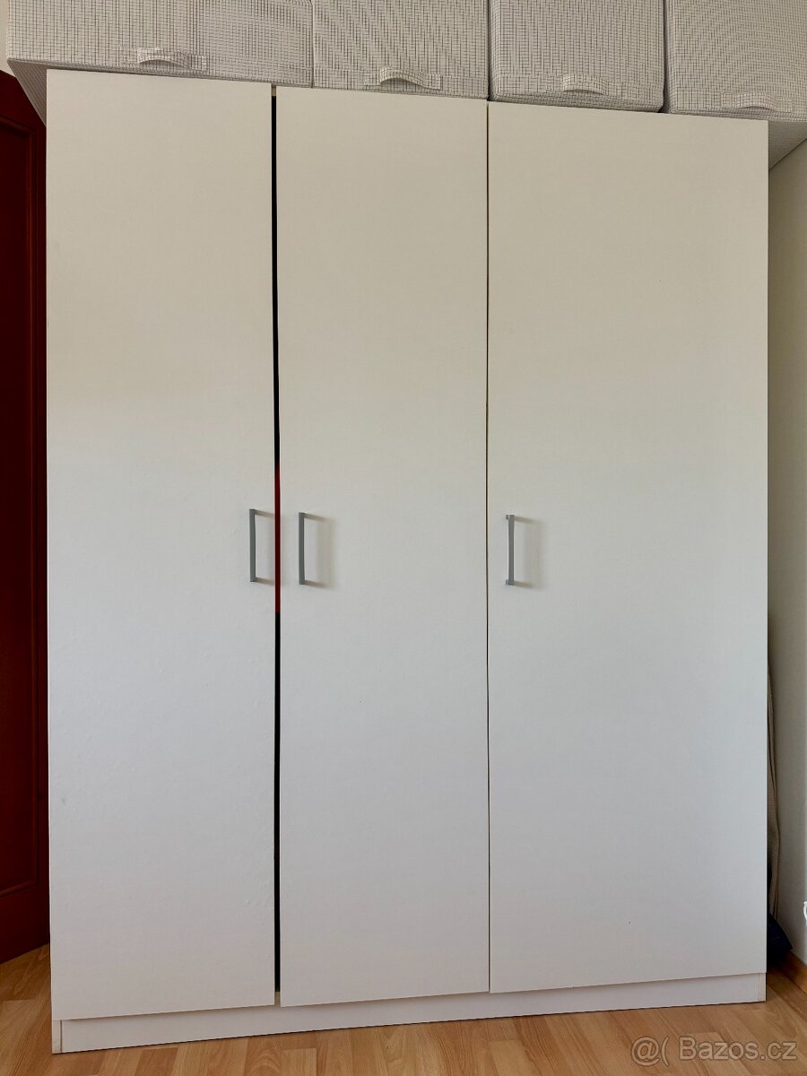 IKEA Šatní skříň