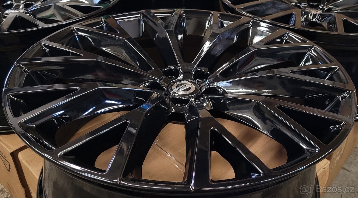 VOLVO XC 60: II, alu 22',originál alu Volvo, černé
