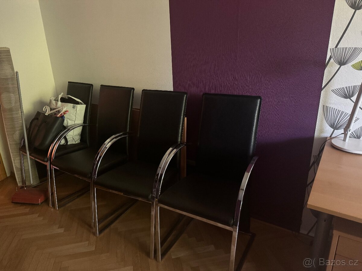 Židle k jídelnímu stolu