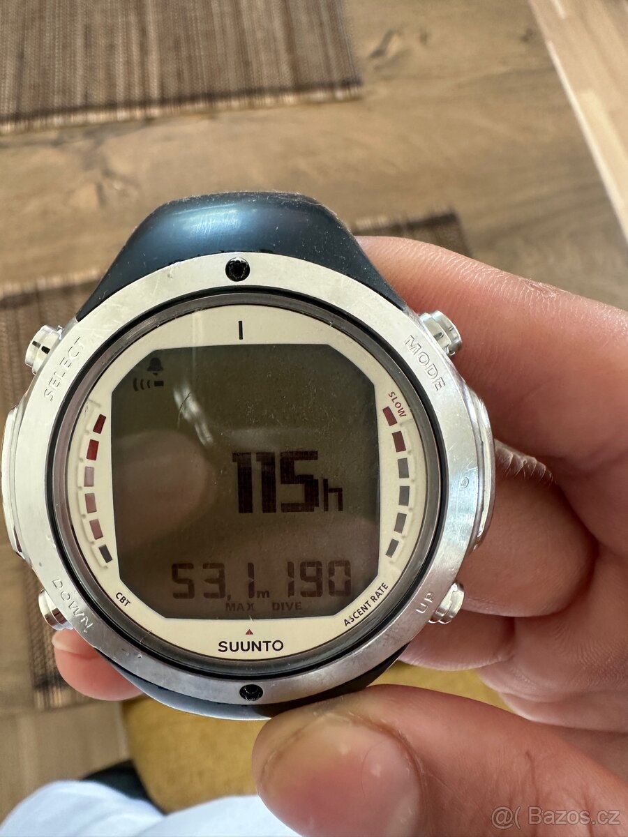 Suunto D6 diving computer