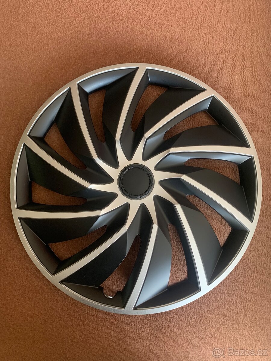 Poklice na auta Turbo Silver Black 17 palců