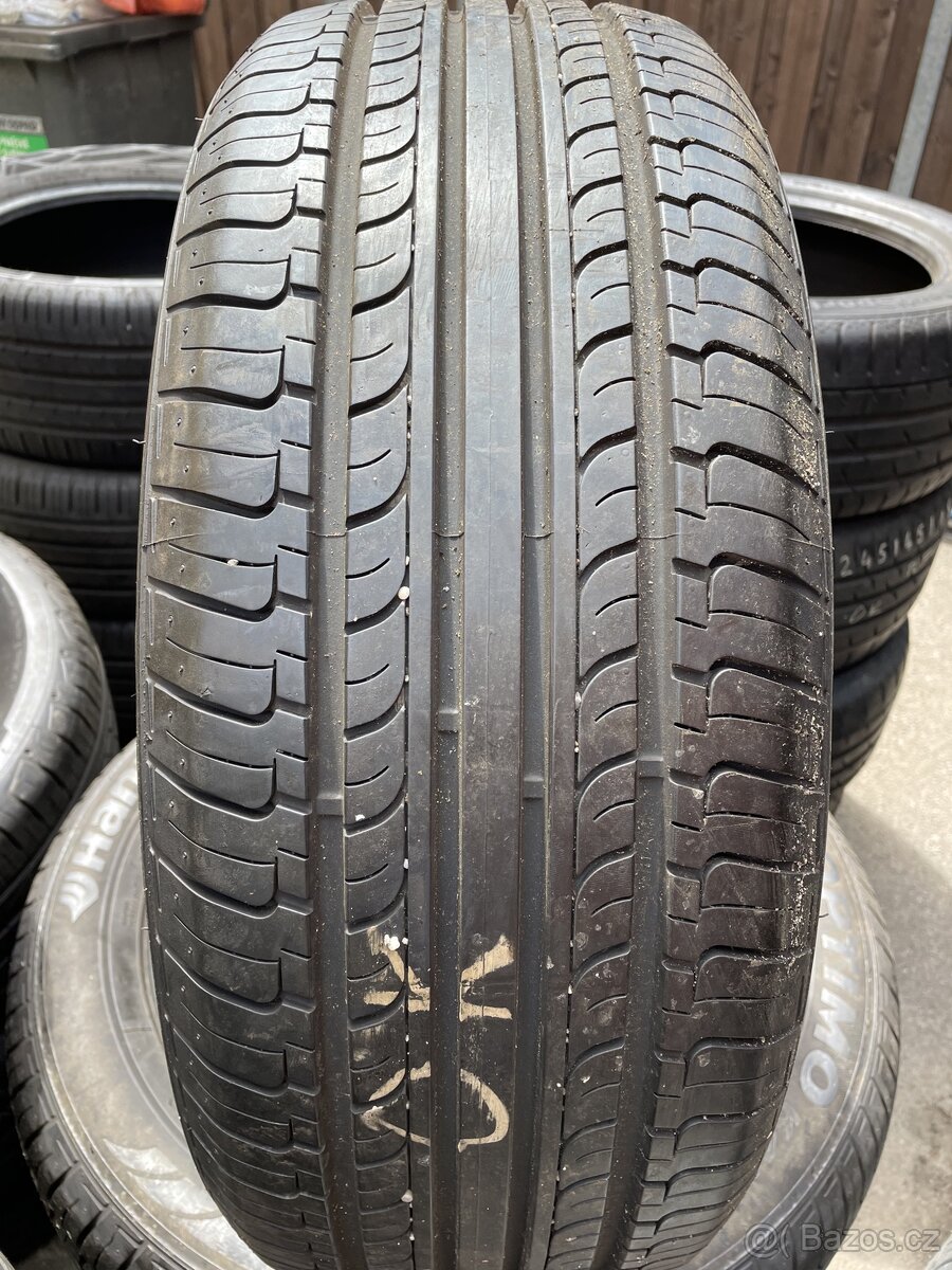 Pneu 235/55R18 100H