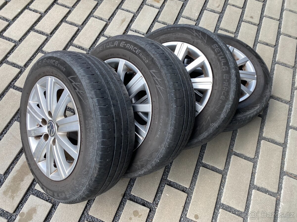 org. ALU kola Volkswagen Golf R15, pneumatiky 195/65 R15