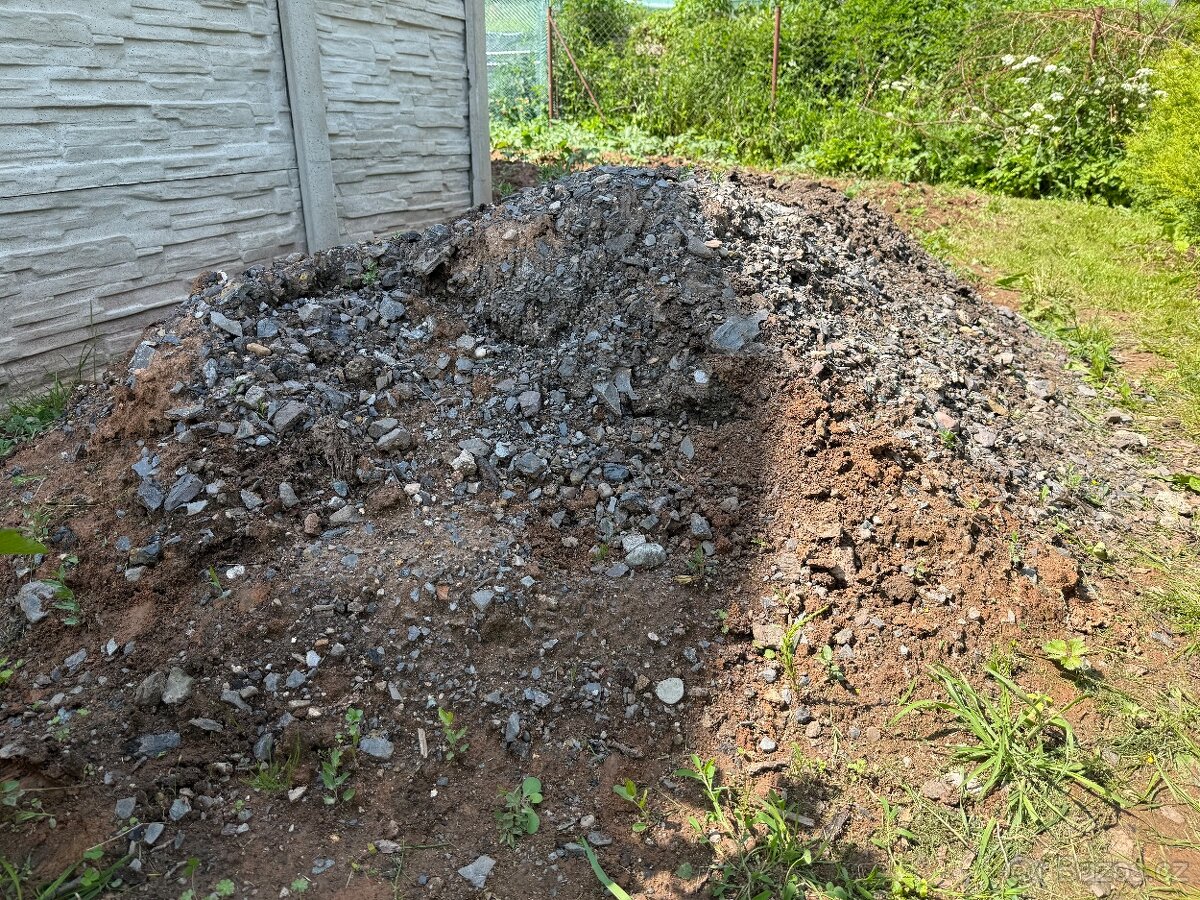 Navážka, štěrk, hlína