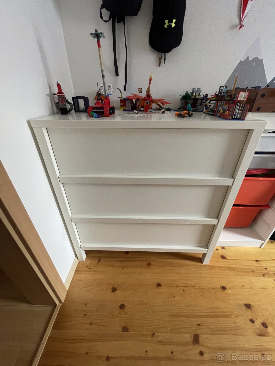 Komoda IKEA MALM