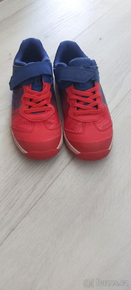 Chlapecké sportovní tenisky vel. 34