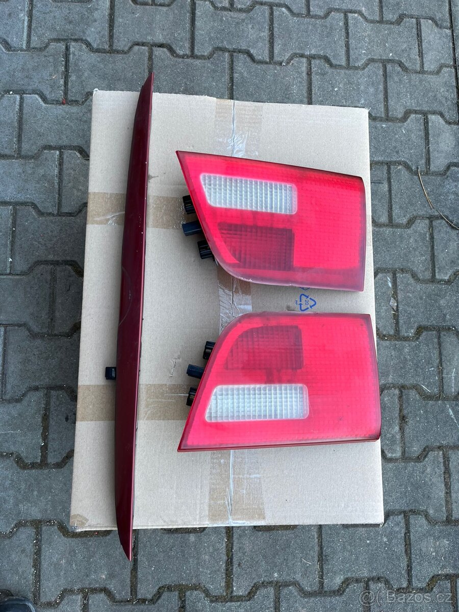 Bmw x5 e53 lišta osvětlení spz - světla z víka kufru