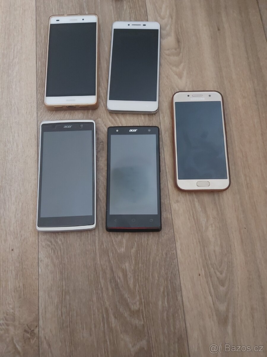 Mobilní telefony