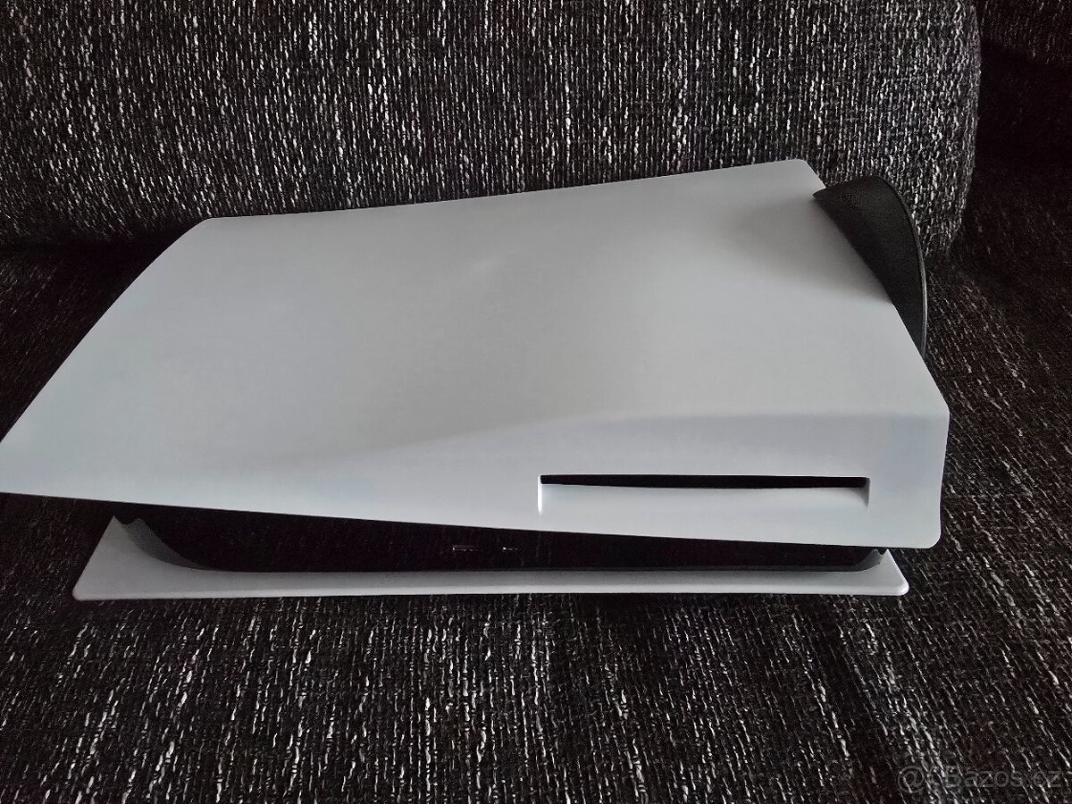 Sony Playstation 5 s mechanikou
