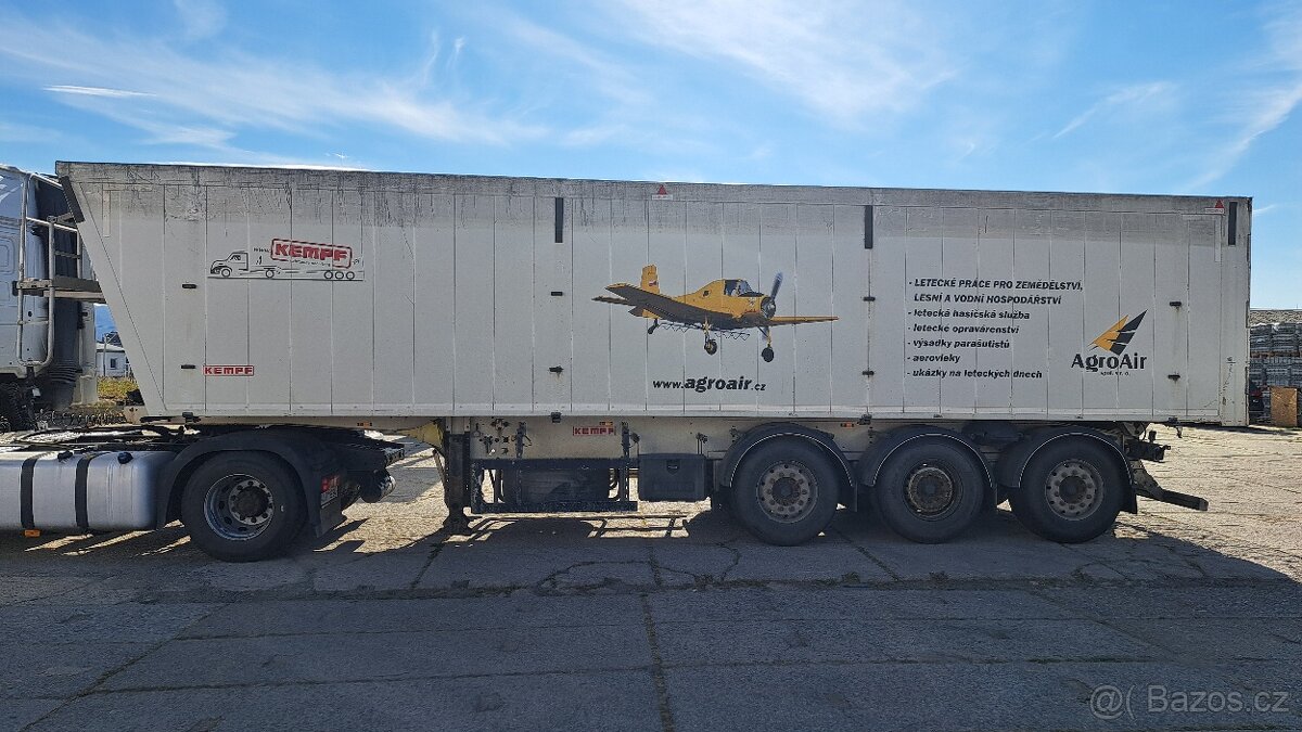 Prodej sklápěcího návěsu KEMPF na přepravu zeměd. komodit