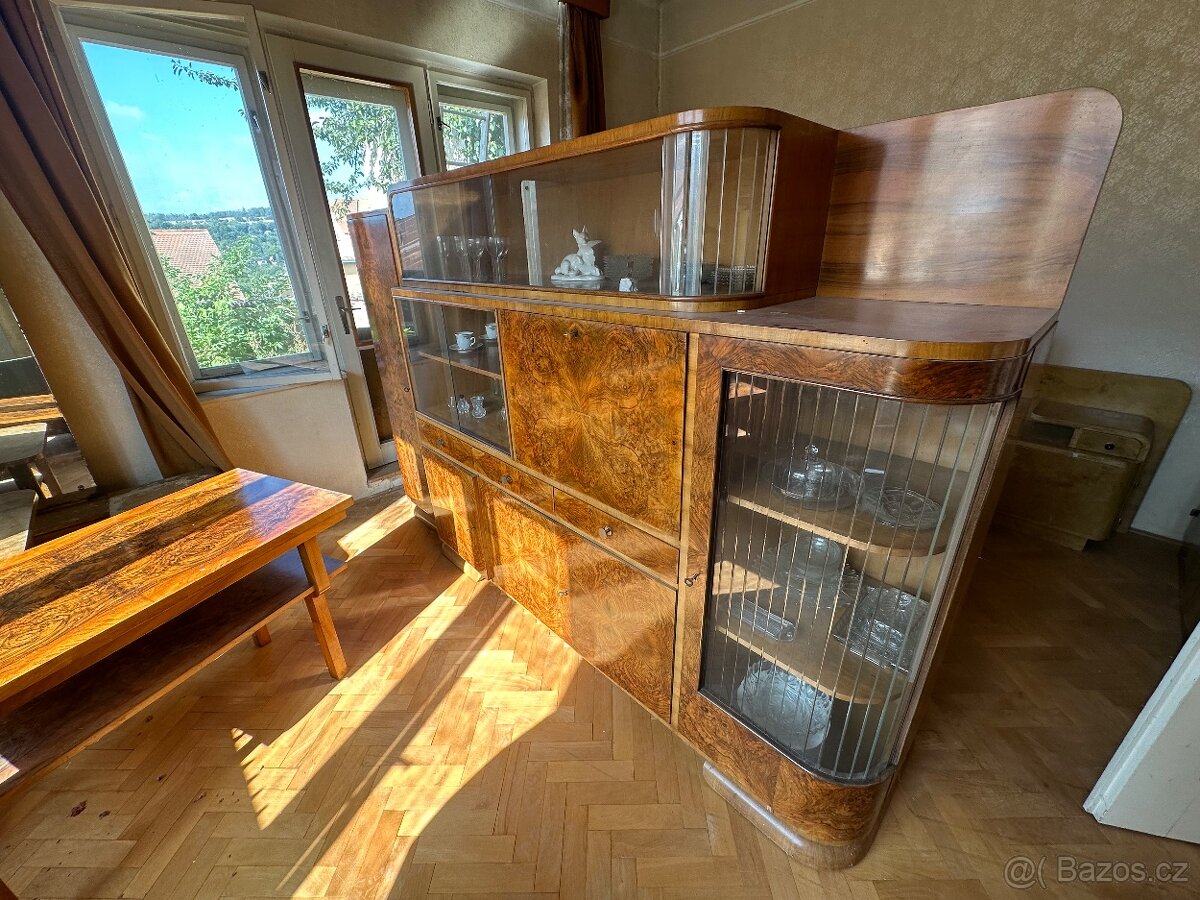 Prodam starožitnostny nabytek