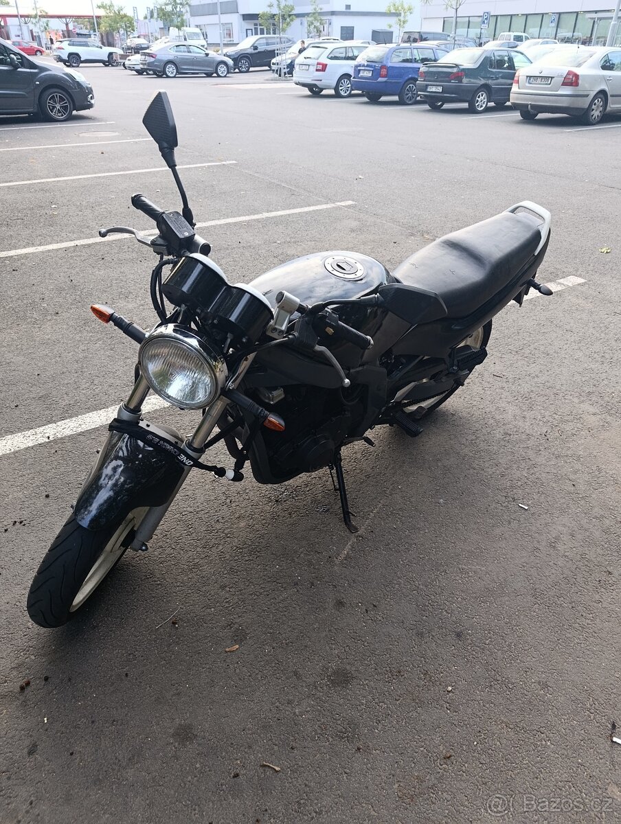 Suzuki GS500 E