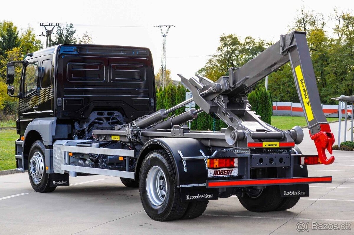 MERCEDES AXOR 1829 / 18T HÁKOVÝ NOSIČ KONTEJNERŮ EU5