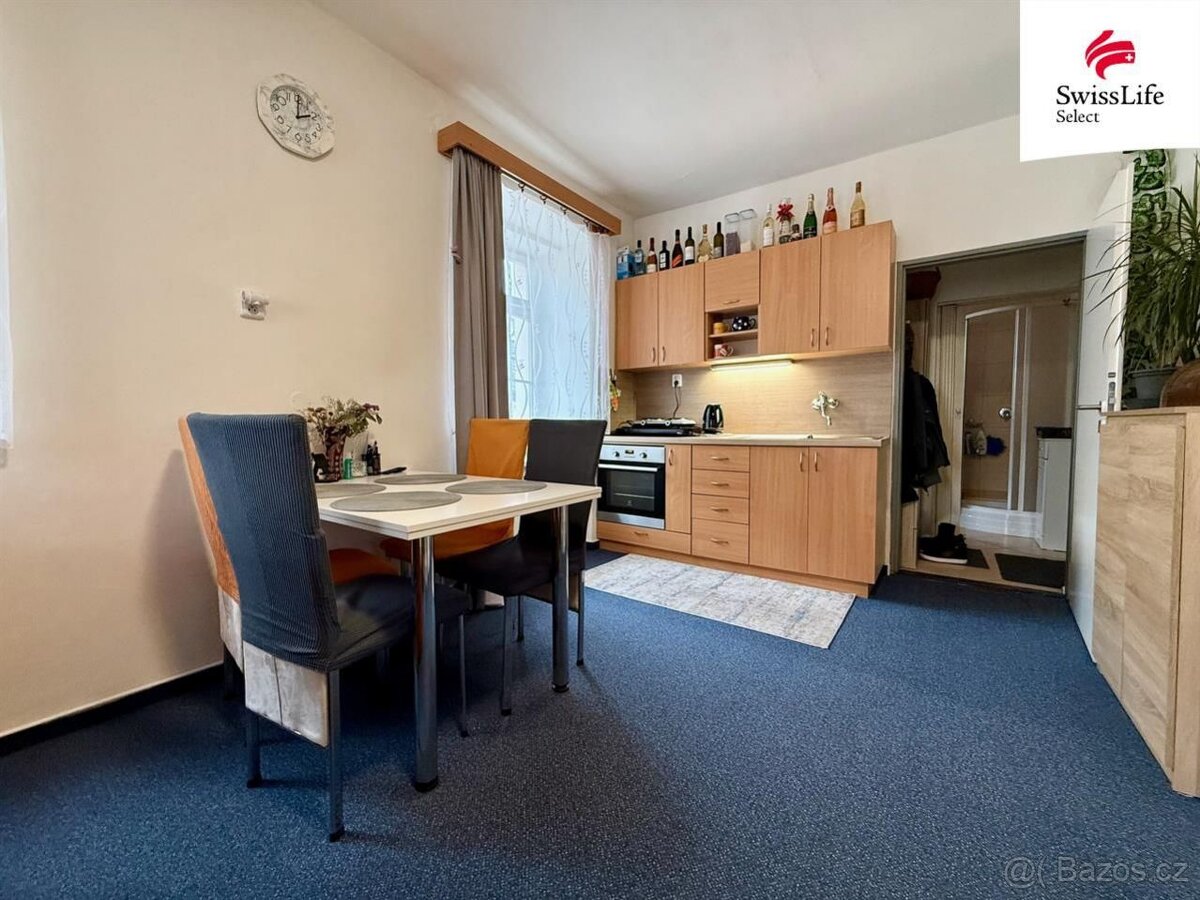 Pronájem bytu 1+kk 35 m2 Krakonošovo náměstí, Trutnov