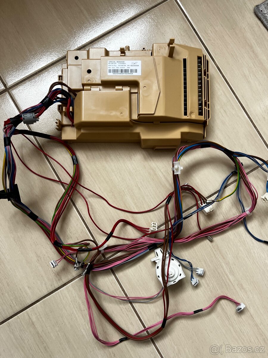 Řídicí jednotka- modul Whirlpool FFS 7238 BER