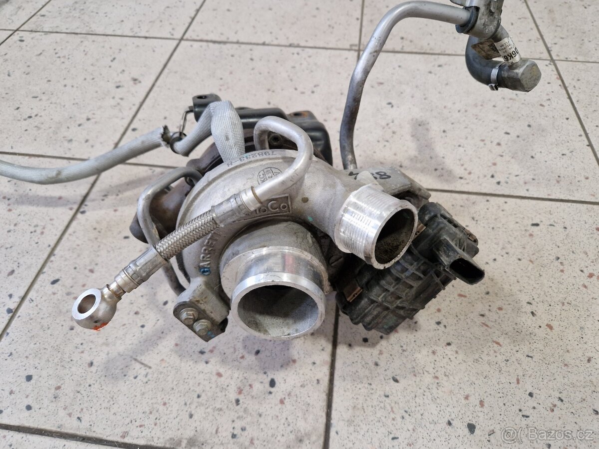 Range Rover 4.4 TDV8 pravé primární turbodmychadlo