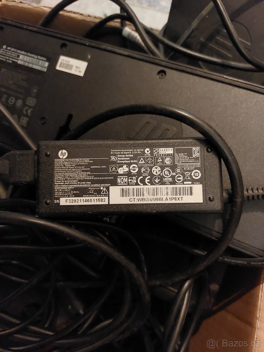HP Elitebook dokovací stanice a adaptéry